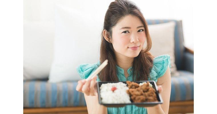 こんな食事じゃ体は砂漠化…女性が欠いている栄養素｜WOMAN SMART｜NIKKEI STYLE