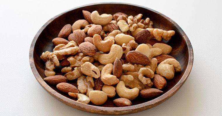 「ナッツを食べるほど寿命が延びる」ハーバード教授が衝撃報告 | ハーバード医学教授が教える健康の正解 | ダイヤモンド・オンライン