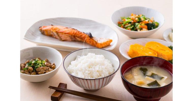 高血圧防ぐ「DASH食」　野菜や果物、ナッツ多めに｜ヘルスＵＰ｜NIKKEI STYLE