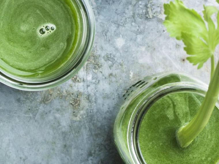 ミランダ カーのニュース 美容 筋肉回復サポートにいい セロリジュースは評判通りの効果があるのか 最新グルメニュース一覧 楽天woman ニュース Eatreat