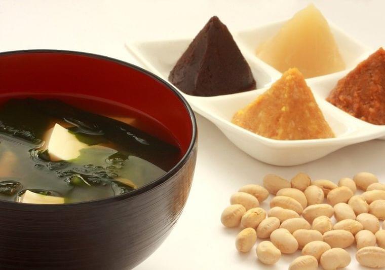 味噌汁、最強スーパーフードとして注目…健康効果や便秘改善、超簡単な料理法 | ビジネスジャーナル