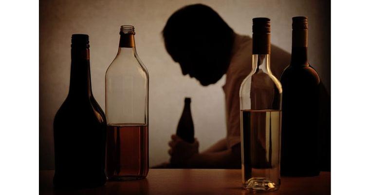 惰性で大酒続けた人を襲う「重症型アルコール性肝炎」｜ヘルスＵＰ｜NIKKEI STYLE