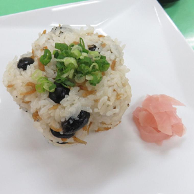 黒大豆とシラスの簡単炊き込みご飯 : yomiDr. / ヨミドクター（読売新聞）