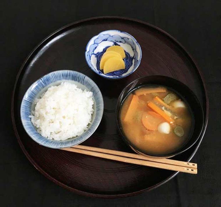 盛った 料理 愛情 は勘違い 一汁一菜 が支持される理由 1 3 週刊朝日 Aera Dot アエラドット ニュース Eatreat