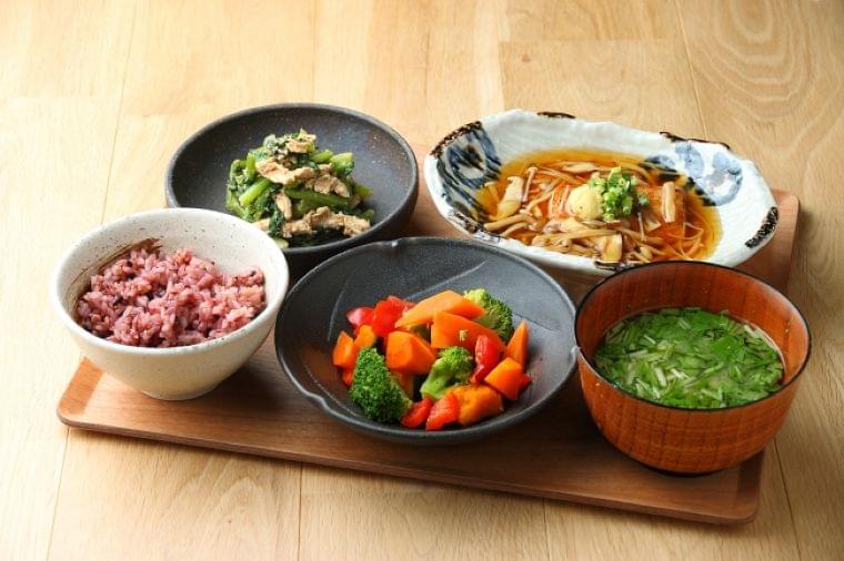 自粛生活を健康に 一流の 食 情報届ける 香川真司サポートの管理栄養士 毎日新聞 ニュース Eatreat 自粛生活を健康に 一流の 食 情報届ける 香川真司サポートの管理栄養士 毎日新聞 ニュース Eatreat