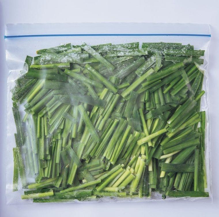 野菜を長持ちさせる冷凍保存テク。凍ったまま調理もできる（ESSE-online） - Yahoo!ニュース