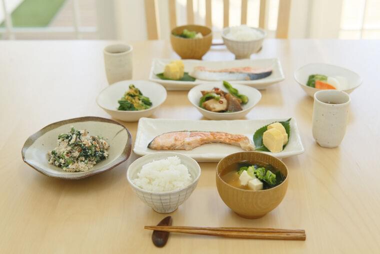 「五味」に辛味は含まれない？舌で感じる味の種類とおいしさの作り方 [食と健康] All About