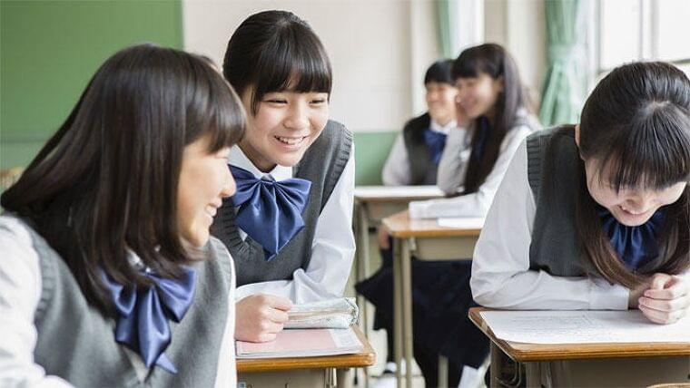 中学生の便秘に果物不足、朝食欠食、運動不足などが関与 世界初の縦断研究で明らかに