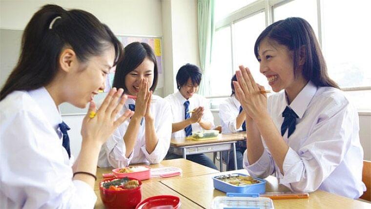 炭酸飲料やファストフードの摂取量と青年期睡眠障害が関連 64カ国、17.5万人の調査