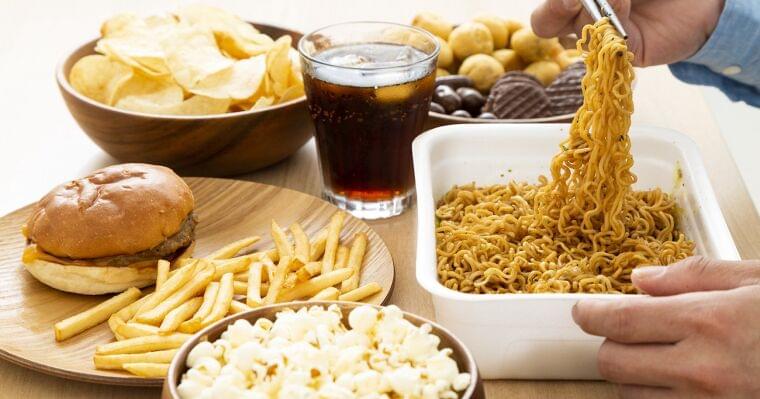 ドカ食いと「意志の弱さ」は無関係！要注意なケースと原因は？ | 仕事脳で考える食生活改善 | ダイヤモンド・オンライン