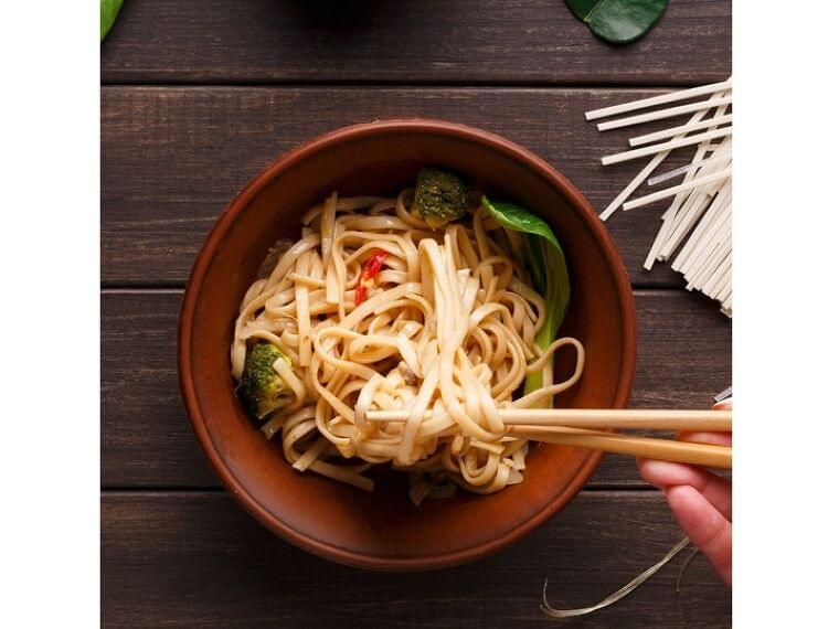 のんびりしたい休日ランチに。パパっと作れる「うどん」レシピ5選 | MYLOHAS