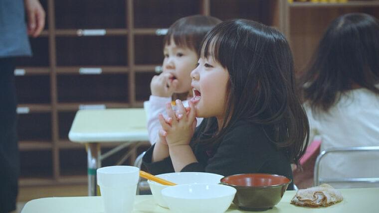 保育施設への給食関連サービス事業「すくすくOisix」 豊かな食の体験機会を創出する『 子どもたちが「食べる」をもっと好きになる給食プロジェクト 』を開始|オイシックス・ラ・大地株式会社のプレスリリース
