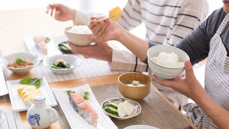 腎機能が低下した高齢者では、タンパク質摂取が腎保護? 日本人対象縦断研究からの知見