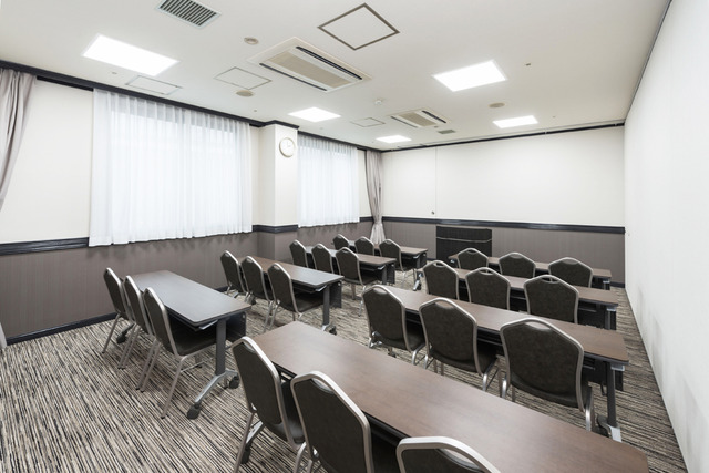 オフィスパーク 笠寺ホテル会議室オフィスパーク 笠寺ホテル会議室 第1会議室の画像1