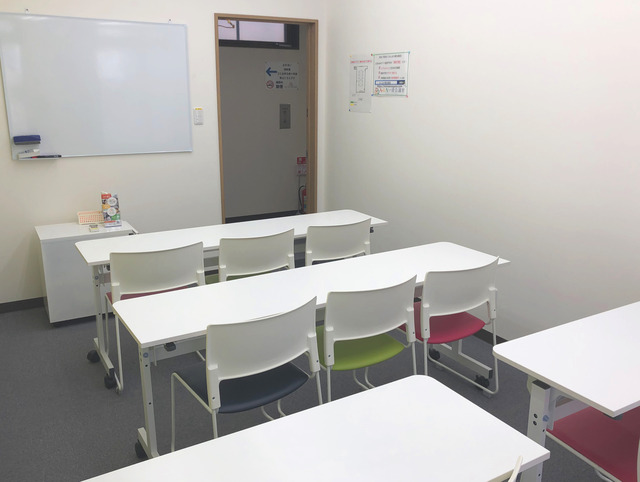 みんなの貸会議室天神西通り北店802会議室（最大12名収容可）の画像5