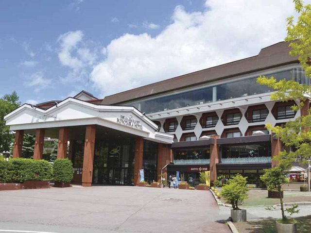 白樺リゾート池の平ホテルから松の画像1