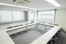 ８Ｆ会議室(~24名)