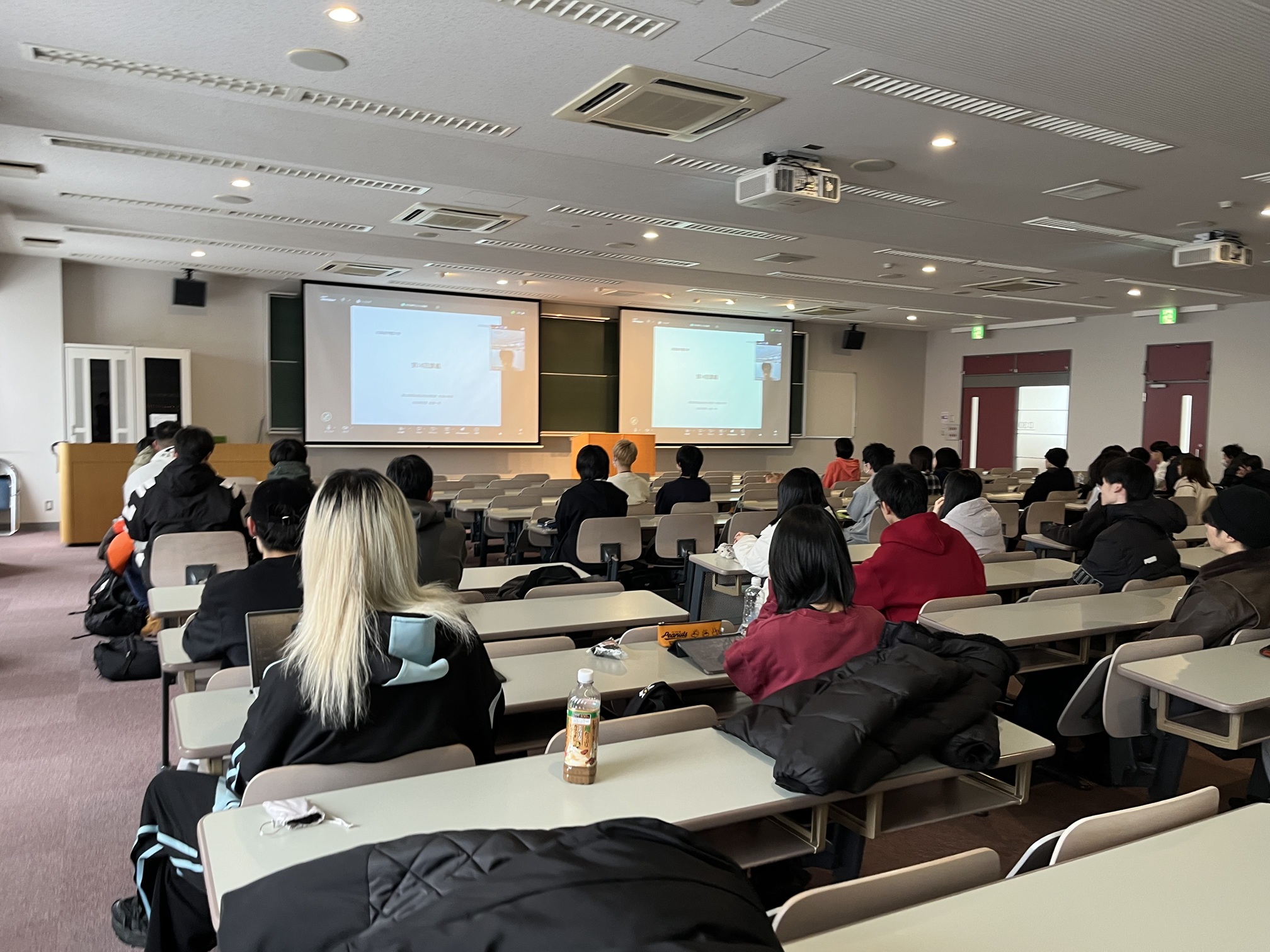 国立医薬品食品衛生研究所の辻厳一郎先生の講演会を行いました