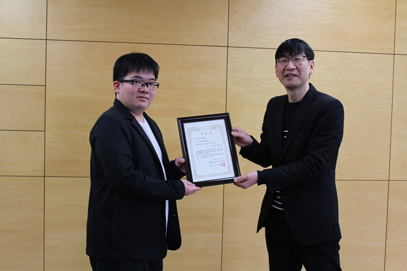 生命工学学生研究賞受賞者を表彰しました