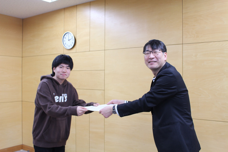 生命工学科2025年度資格試験合格者を表彰しました