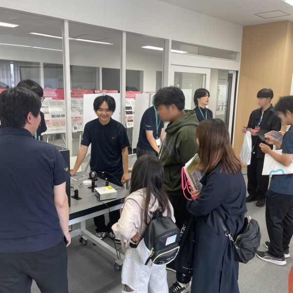 第3回オープンキャンパス電子情報工学科ブース