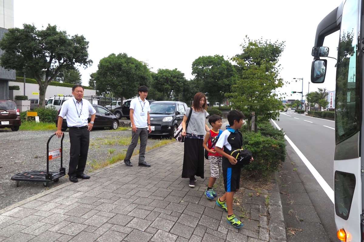 前編 親と子の施設めぐり 食のまちコース 4つの施設をバスでまわる夏休みの見学会 富士宮やきそば フードバレー公式ガイド