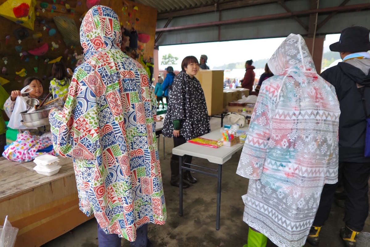 オシャレに たくましく 自然と向き合う 日本最大級のキャンプフェス Go Out Camp Vol 14 ふもとっぱら 18 富士宮やきそば フードバレー公式ガイド オシャレに たくましく 自然と向き合う 日本最大級のキャンプフェス Go Out Camp Vol 14 ふもとっぱら 18 富士宮やきそば フードバレー公式ガイド