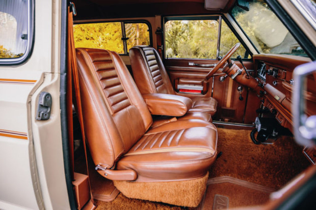 1983 Jeep Cherokee-05