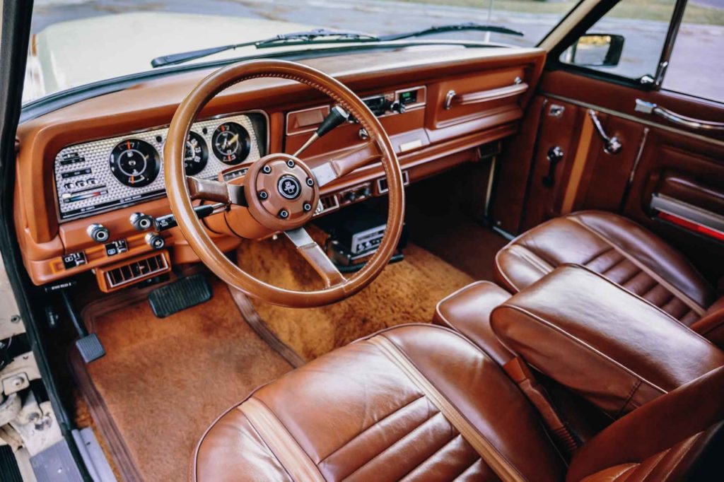 1983 Jeep Cherokee-03