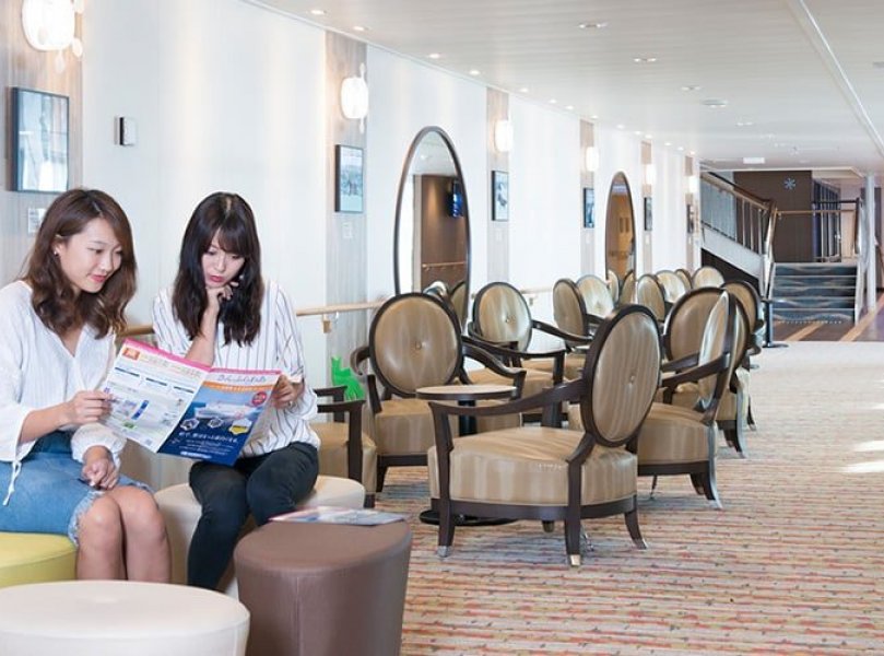 Cruise-Lounge
