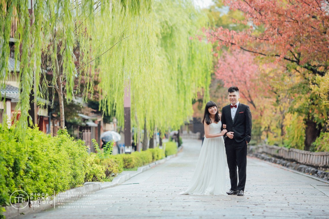 Couple in Kyoto — Photo by MF STUDIO Migo