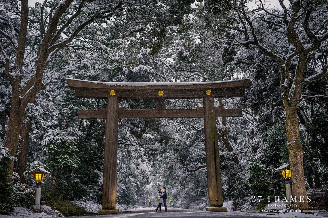 Snowy shot at the famous Meiji Shrine — Photo by 37framesphotography