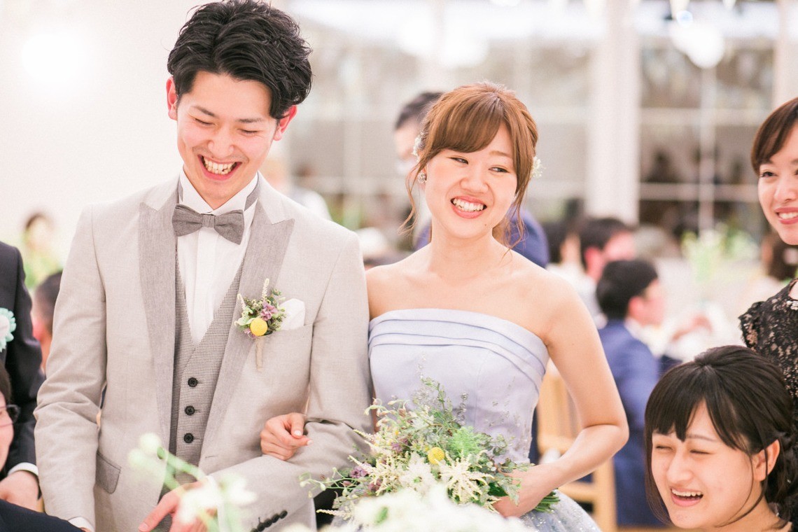 Beautiful mauve wedding dress — Photo by Yuki Shimada Photography