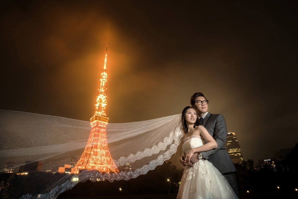 Dramatic photo with the Tokyo Tower — Photo by 2 of us photography