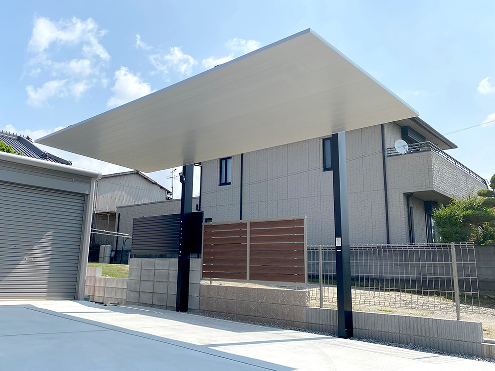 ファミリー庭園奈良店　展示　LIXILカーポートSC