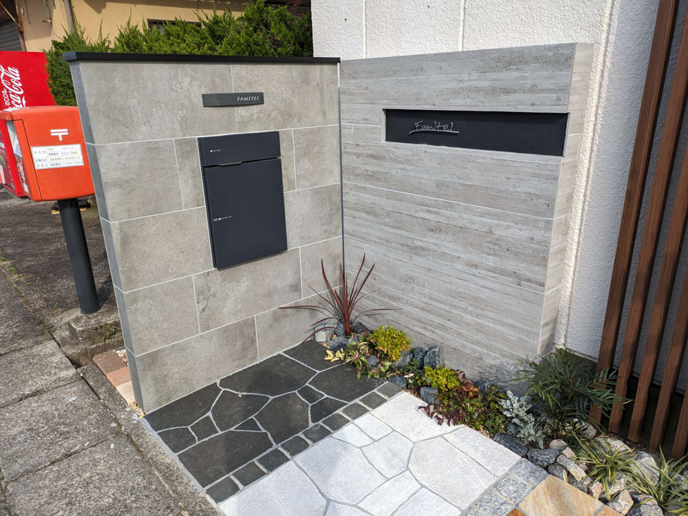 ファミリー庭園奈良店　展示　門柱セット（タカショーセラレバンテ・プランパーツ）