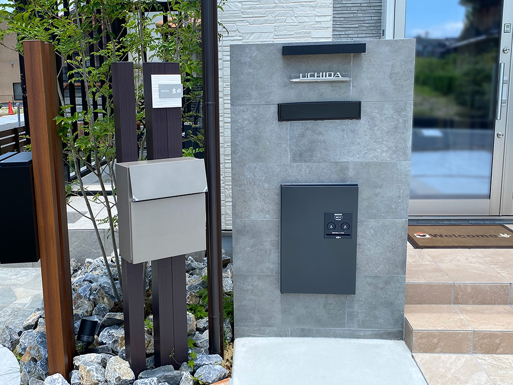 ファミリー庭園奈良店　展示　門柱セット（タカショーセラレバンテ・プランパーツ）