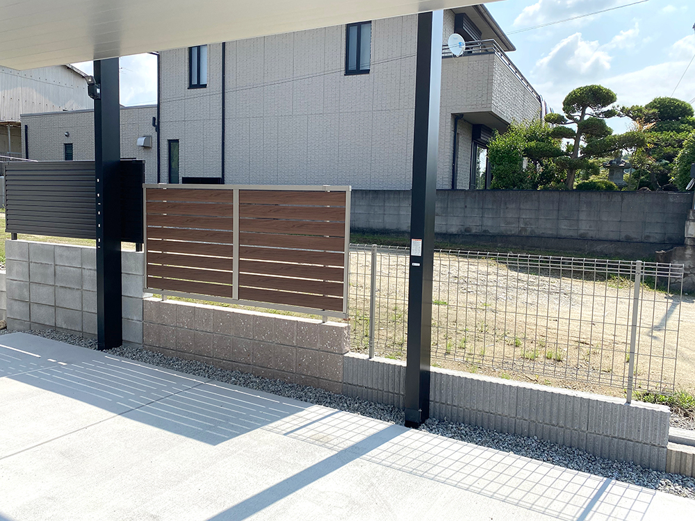 ファミリー庭園奈良店　展示　境界・目隠しフェンス