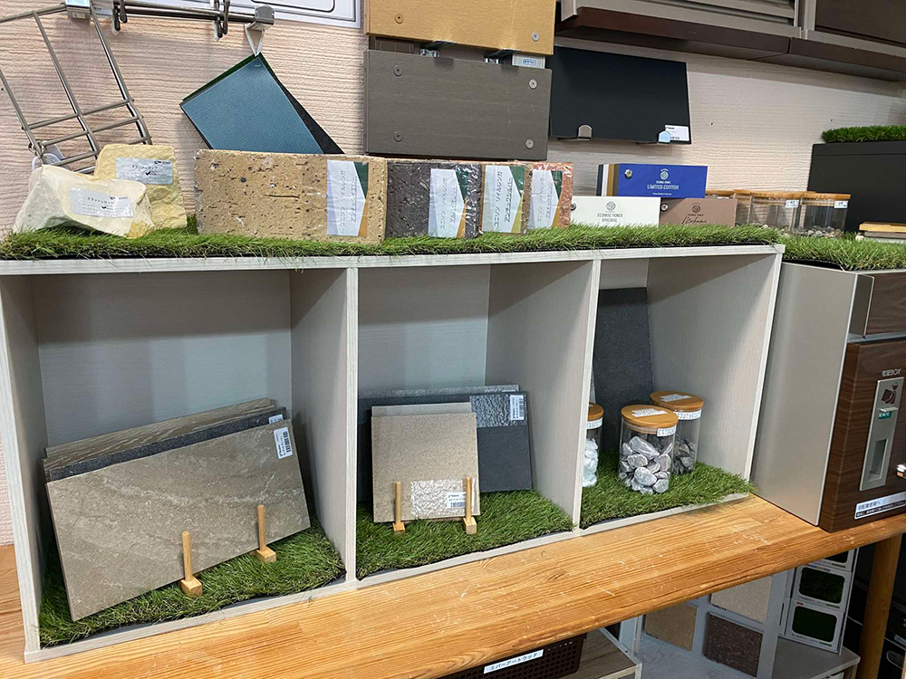 ファミリー庭園和歌山店 サンプル タイル・レンガ ファミリー庭園和歌山店 サンプル タイル・レンガ