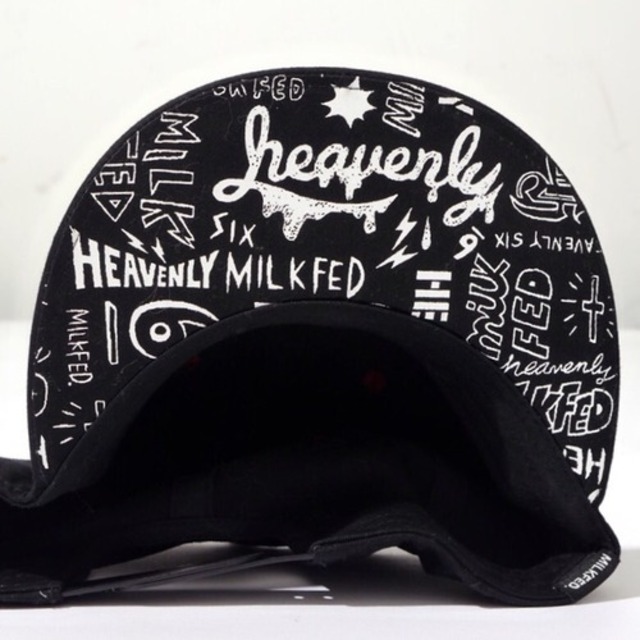 2777450-black_cap02