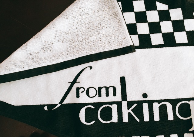 4123983-caking%e3%82%bf%e3%82%aa%e3%83%ab
