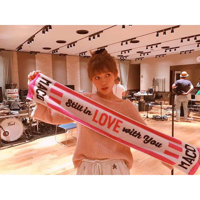4155954-5_towel_maco