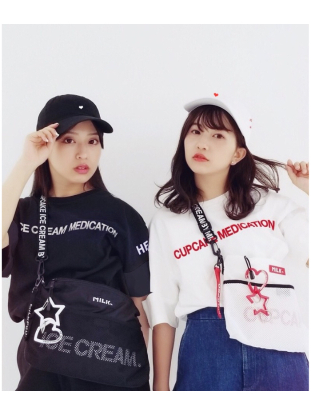 4266109-23._%e2%80%9cice_cream_devils%e2%80%9d_heart_carabiner1
