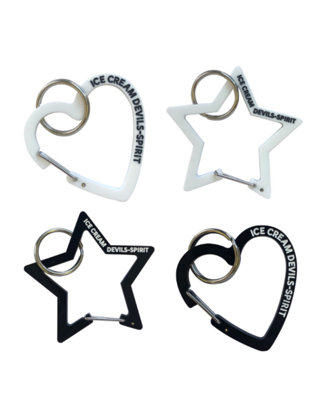 4266114-23._%e2%80%9cice_cream_devils%e2%80%9d_heart_carabiner2