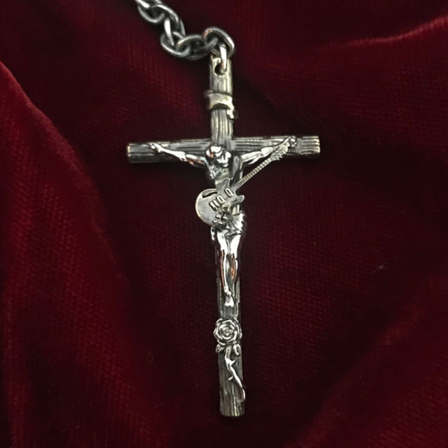 4435122-rosary3
