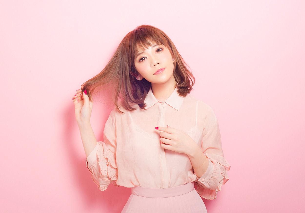 Maco Official Website 新曲 恋するヒトミ が Maco Acuvue キャンペーンcmソングに決定