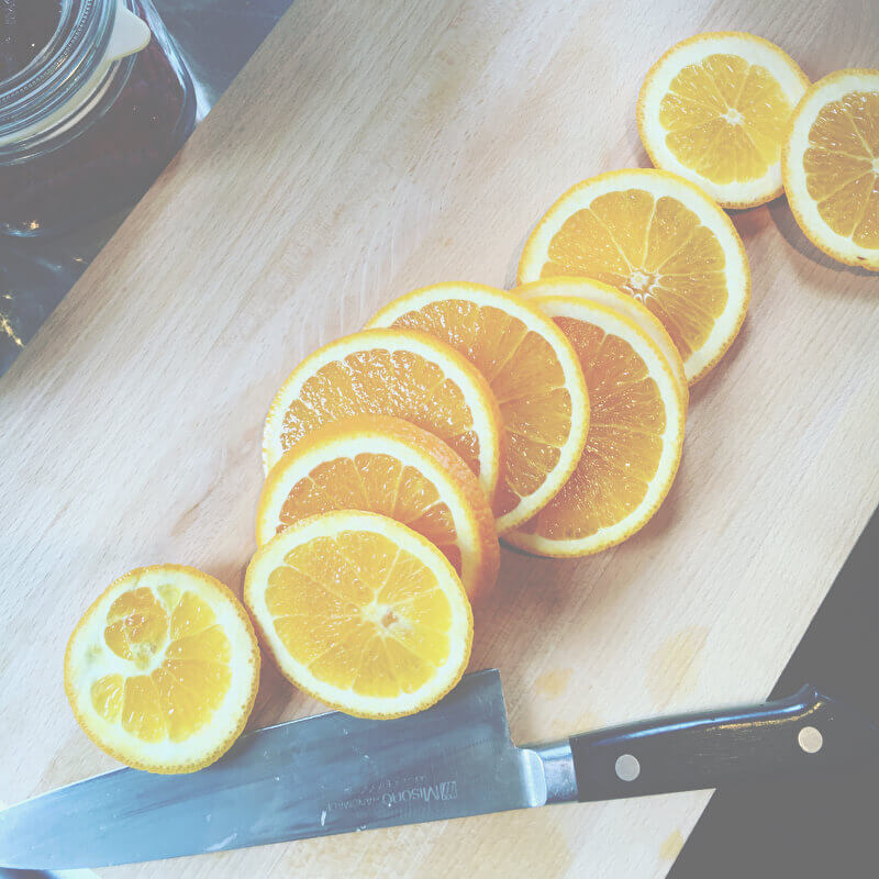 レモン白湯の効果がすごすぎる ダイエットや美容に最適な話題の レモン白湯 とは