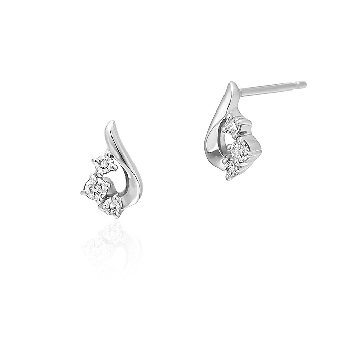 プラチナピアス