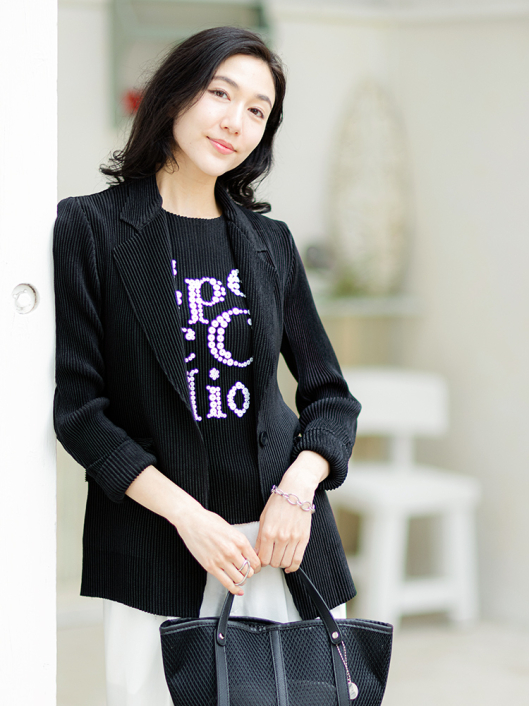 スペッチオ L シャトル プリーツ ジャケット 羽織り 総柄 飾りボタン 薄手 OUTLET】シャトルプリーツ トッパージャケット【3点で3000円引き対象外