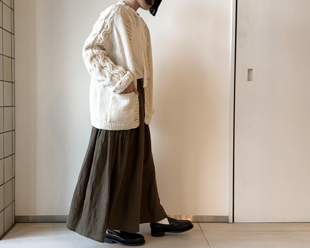 **重ね着で楽しむ、ウールアイテム**